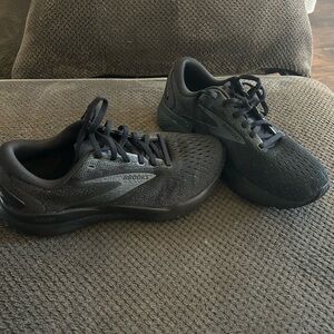 Brooks Men's Black Athletic Shoes